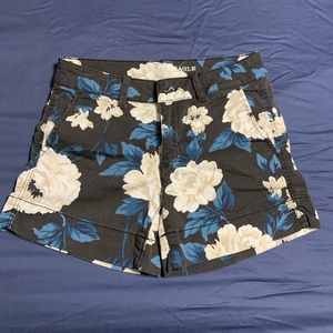 AE midi floral shorts size 4